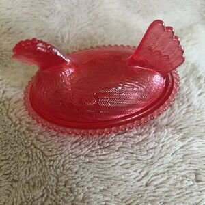 Dark Pink Fushia Unbranded Acrylic Plastic Nesting Hen Approx 4"x 3"